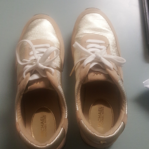 Michael Kors sneakers - Picture 6 of 8